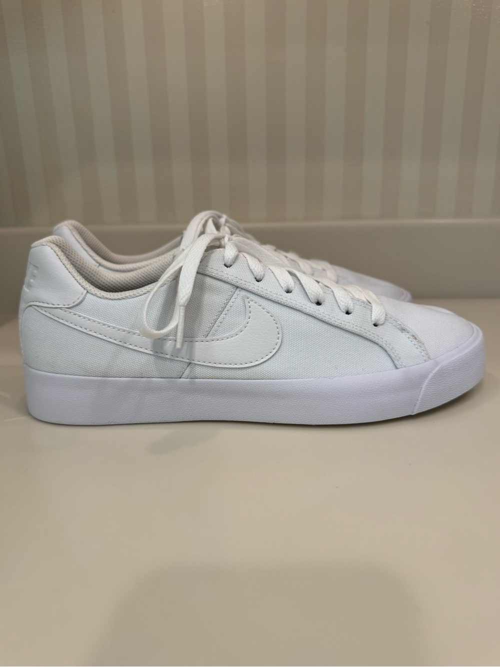 Nike Women's Court Royale Canvas Sneakers CD5405-101 - Picture 12 of 16